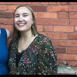 Meet your Posher, Laura